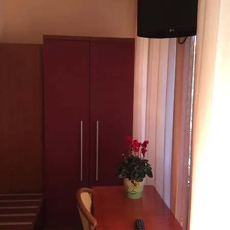 Figlie Maria Missionarie Guest house 4*